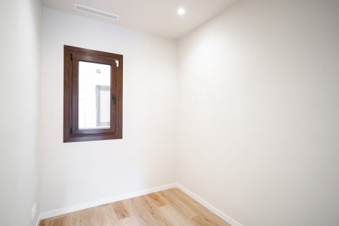 Lägenhet till salu i Barcelona, Spanien 3 sovrum, 84 kvm. Nr. 140724 - foto 11