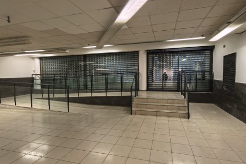 Commercial property à vendre à Barcelona, Espagne, 2340 m2 No. 140730 - photo 2