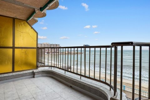 Apartment à vendre à Torrevieja, Alicante, Espagne, 3 chambres, 120 m2 No. 189412 - photo 3