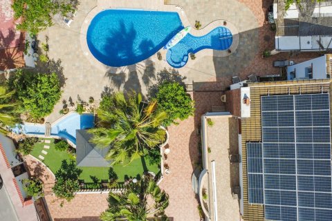 Продажа виллы в Сьюдад Кесада, Аликанте, Испания 7 спален, 480м2 №189414 - фото 15