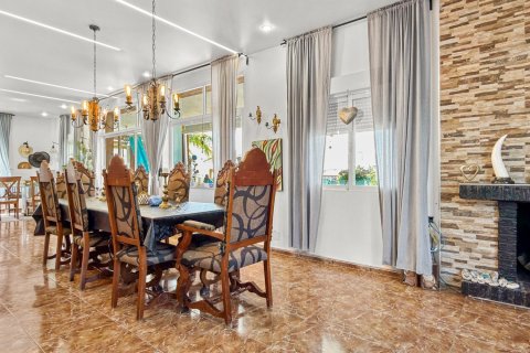 Продажа виллы в Сьюдад Кесада, Аликанте, Испания 7 спален, 480м2 №189414 - фото 14
