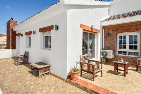 Продажа виллы в Сьюдад Кесада, Аликанте, Испания 7 спален, 480м2 №189414 - фото 7