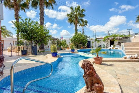 Продажа виллы в Сьюдад Кесада, Аликанте, Испания 7 спален, 480м2 №189414 - фото 6