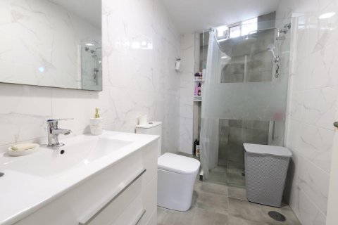 Apartment for sale in Torrevieja, Alicante, Spain 3 bedrooms, 113 sq.m. No. 189418 - photo 8