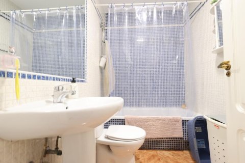 Apartment for sale in Torrevieja, Alicante, Spain 3 bedrooms, 113 sq.m. No. 189418 - photo 11