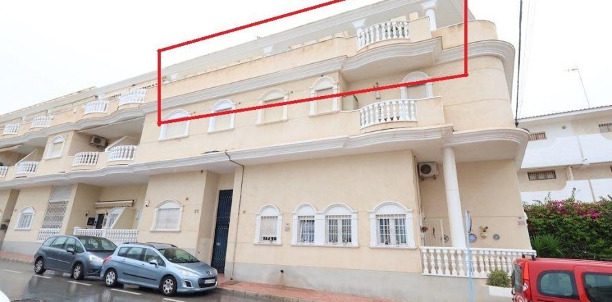 Apartment in Torrevieja, Alicante, Spain 3 bedrooms, 113 sq.m. No. 189418