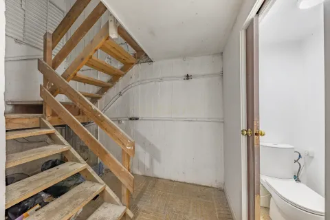 Garage for sale in Barcelona, Spain 10 bedrooms, 452 sq.m. No. 167082 - photo 7