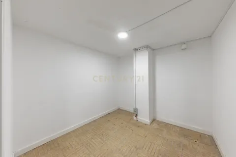 Garage for sale in Barcelona, Spain 10 bedrooms, 452 sq.m. No. 167082 - photo 6