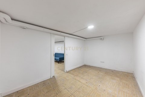 Garage for sale in Barcelona, Spain 10 bedrooms, 452 sq.m. No. 167082 - photo 20