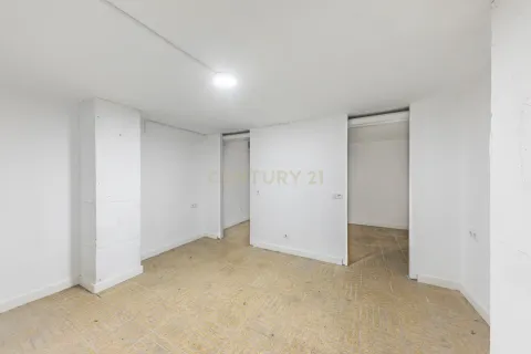Garage for sale in Barcelona, Spain 10 bedrooms, 452 sq.m. No. 167082 - photo 19