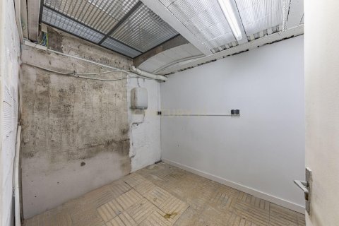 Garage for sale in Barcelona, Spain 10 bedrooms, 452 sq.m. No. 167082 - photo 21