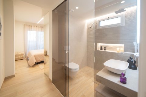 Apartment for sale in Guardamar del Segura, Alicante, Spain 3 bedrooms, 97 sq.m. No. 144396 - photo 15