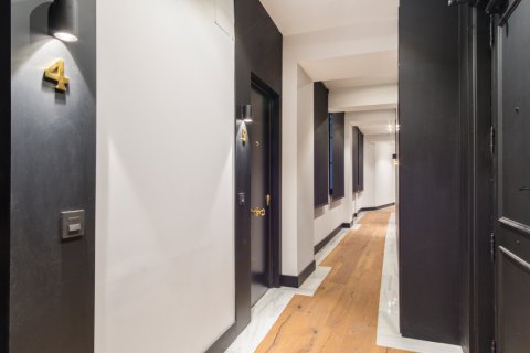 Аренда квартиры в Мадрид, Испания 2 спальни, 71м2 №168278 - фото 23