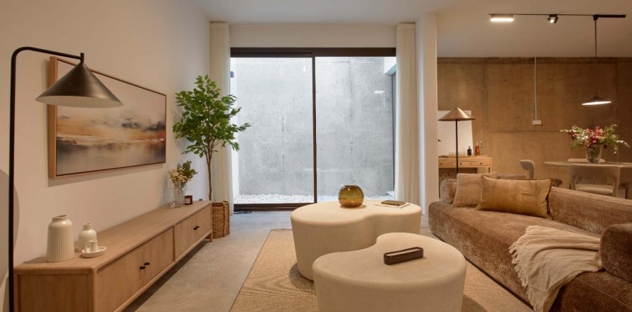 Apartment in Alicante, Spain 4 bedrooms, 416 sq.m. No. 168277