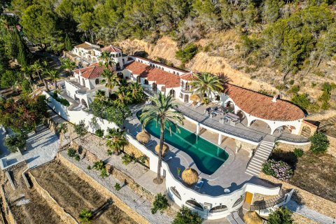 Villa for sale in Altea, Alicante, Spain 11 bedrooms, 1075 sq.m. No. 168276 - photo 12
