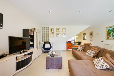 Продажа таухауса в Матаро, Барселона, Испания 5 спален, 245м2 №168280 - фото 10