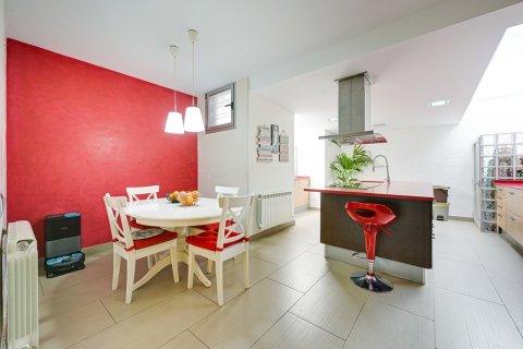 Продажа таухауса в Матаро, Барселона, Испания 5 спален, 245м2 №168280 - фото 17
