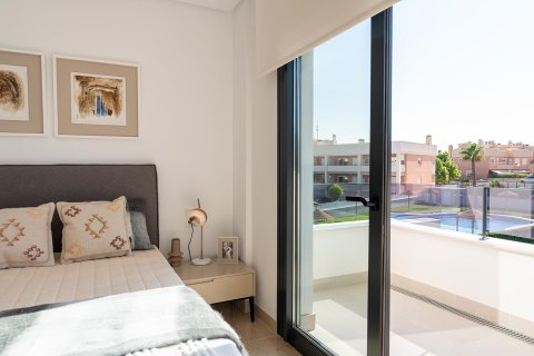 Villa for sale La Marina, Alicante, Spain 3 bedrooms, 99 sq.m. No. 137576 - photo 11