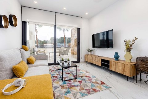 Продажа квартиры Торревьеха, Аликанте, Испания 2 спальни, 77м2 №137572 - фото 8