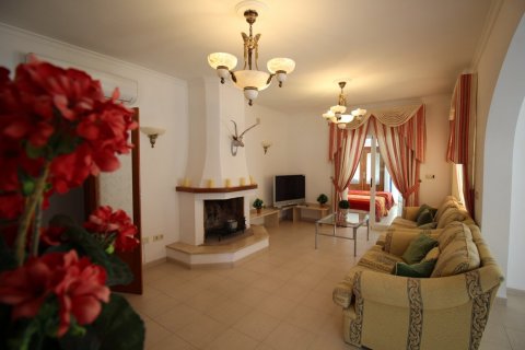 Villa for sale Calpe, Alicante, Spain 5 bedrooms, 240 sq.m. No. 116571 - photo 4