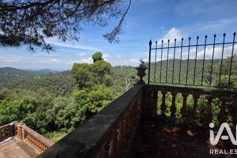 Сasa en venta en Barcelona, España 8 dormitorios, 1230 m2 No. 188213 - foto 5