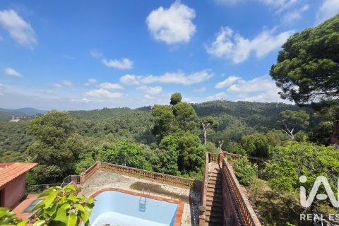 Сasa en venta en Barcelona, España 8 dormitorios, 1230 m2 No. 188213 - foto 17