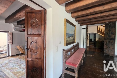 Сasa en venta en Barcelona, España 8 dormitorios, 1230 m2 No. 188213 - foto 25