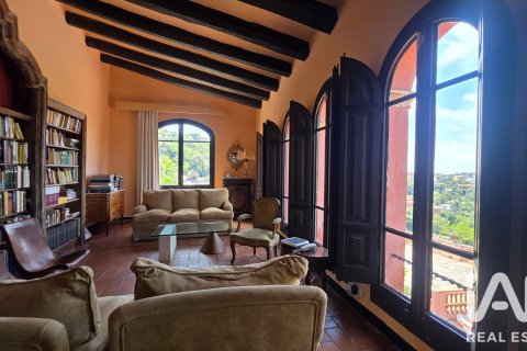 Сasa en venta en Barcelona, España 8 dormitorios, 1230 m2 No. 188213 - foto 26
