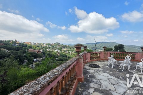 Сasa en venta en Barcelona, España 8 dormitorios, 1230 m2 No. 188213 - foto 13