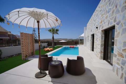 Huvila myytävänä Lomas De La Juliana, Alicante, Espanja, 3 makuuhuonetta, 121 m2 No. 188827 - kuva 4