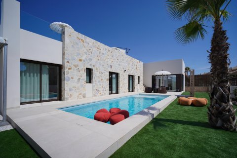 Huvila myytävänä Lomas De La Juliana, Alicante, Espanja, 3 makuuhuonetta, 121 m2 No. 188827 - kuva 7