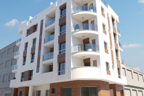 Apartamento en venta en Torrevieja, Alicante, España 2 dormitorios, 77 m2 No. 145067 - foto 8