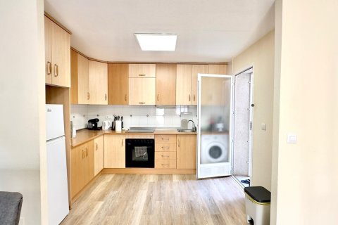 Bungalow en venta en Torrevieja, Alicante, España 2 dormitorios, 86 m2 No. 147044 - foto 5