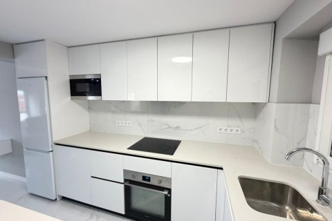 Lägenhet till salu i Torrevieja, Alicante, Spanien 3 sovrum, 120 kvm. Nr. 147048 - foto 3