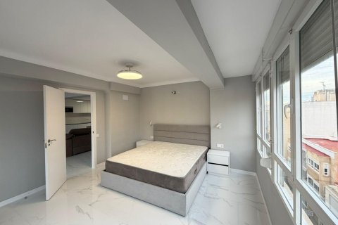 Lägenhet till salu i Torrevieja, Alicante, Spanien 3 sovrum, 120 kvm. Nr. 147048 - foto 4