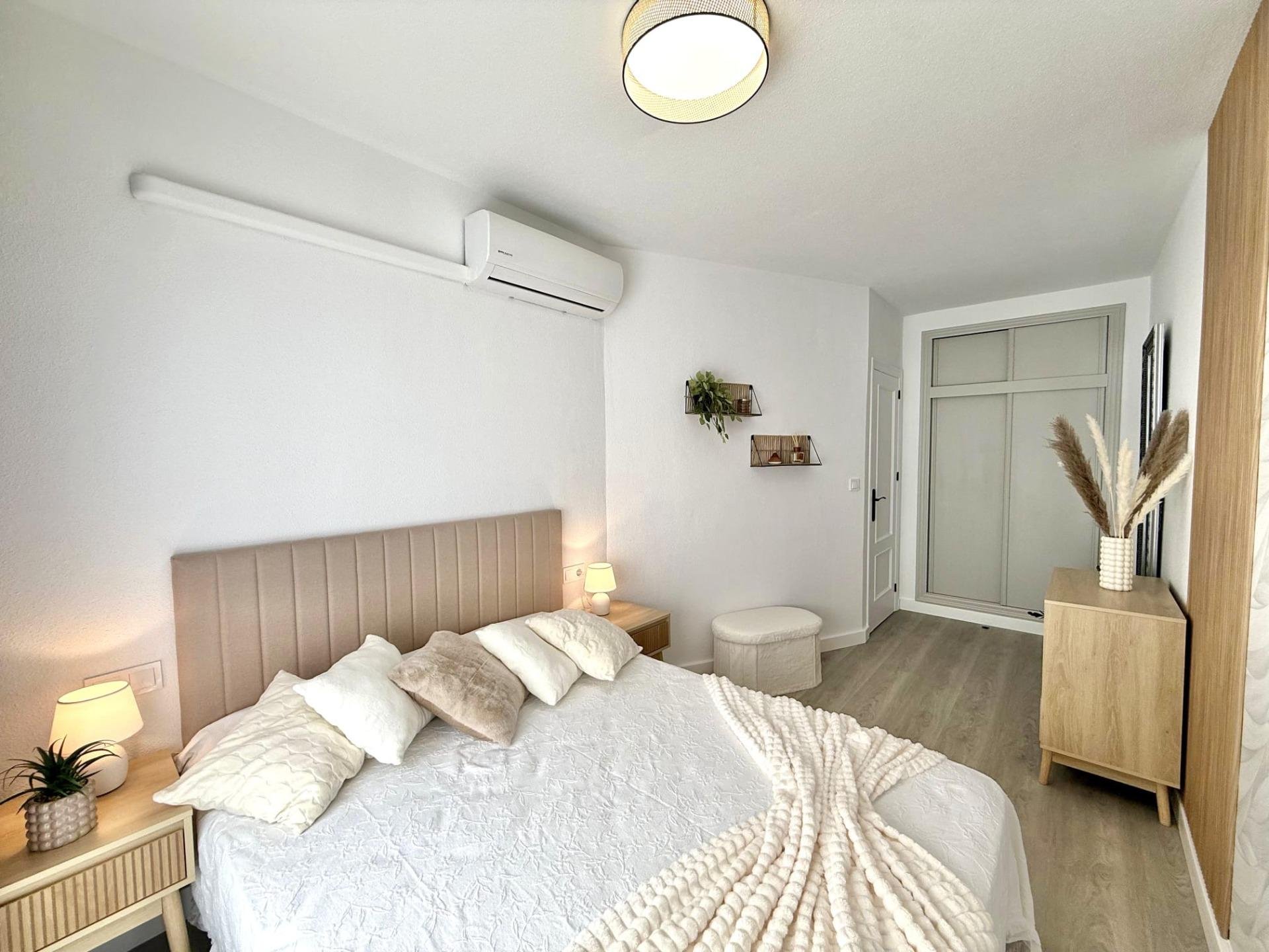 Apartment in Torrevieja, Alicante, Spain 1 bedroom, 50 sq.m. No. 195340