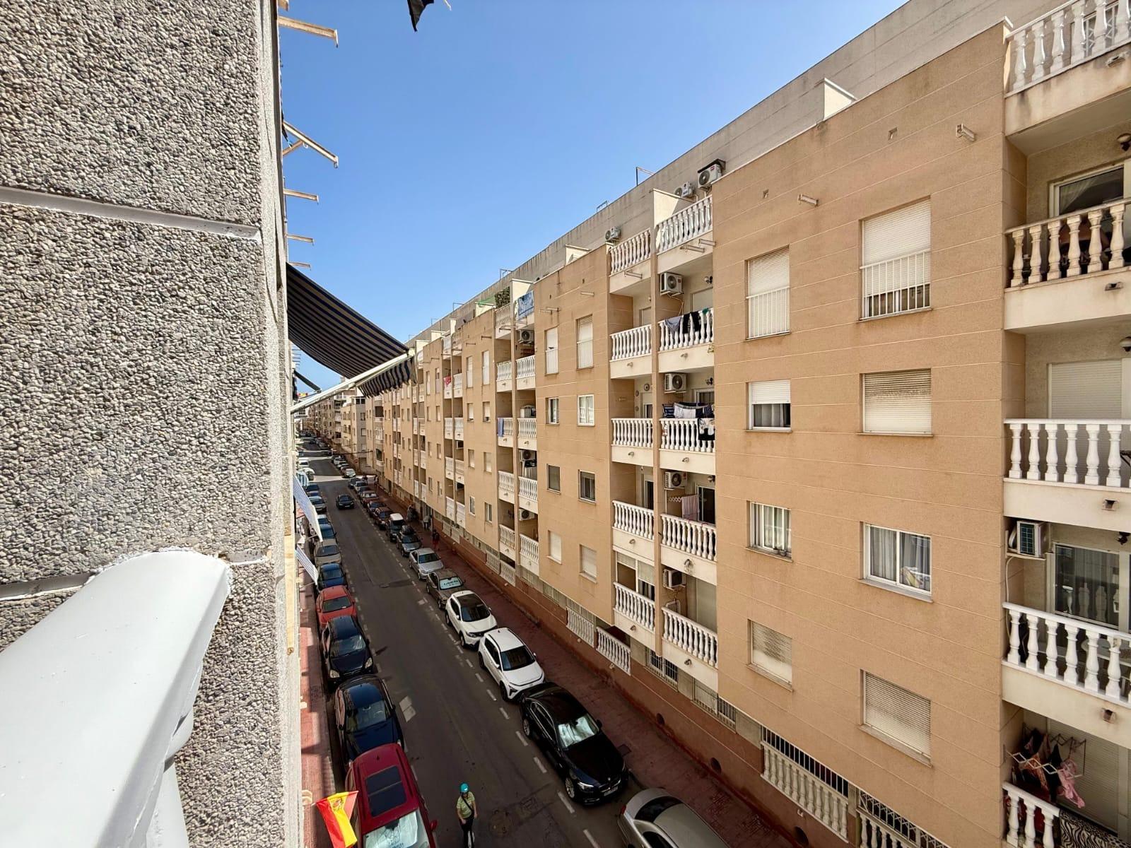 Apartment in Torrevieja, Alicante, Spain 1 bedroom, 50 sq.m. No. 195340