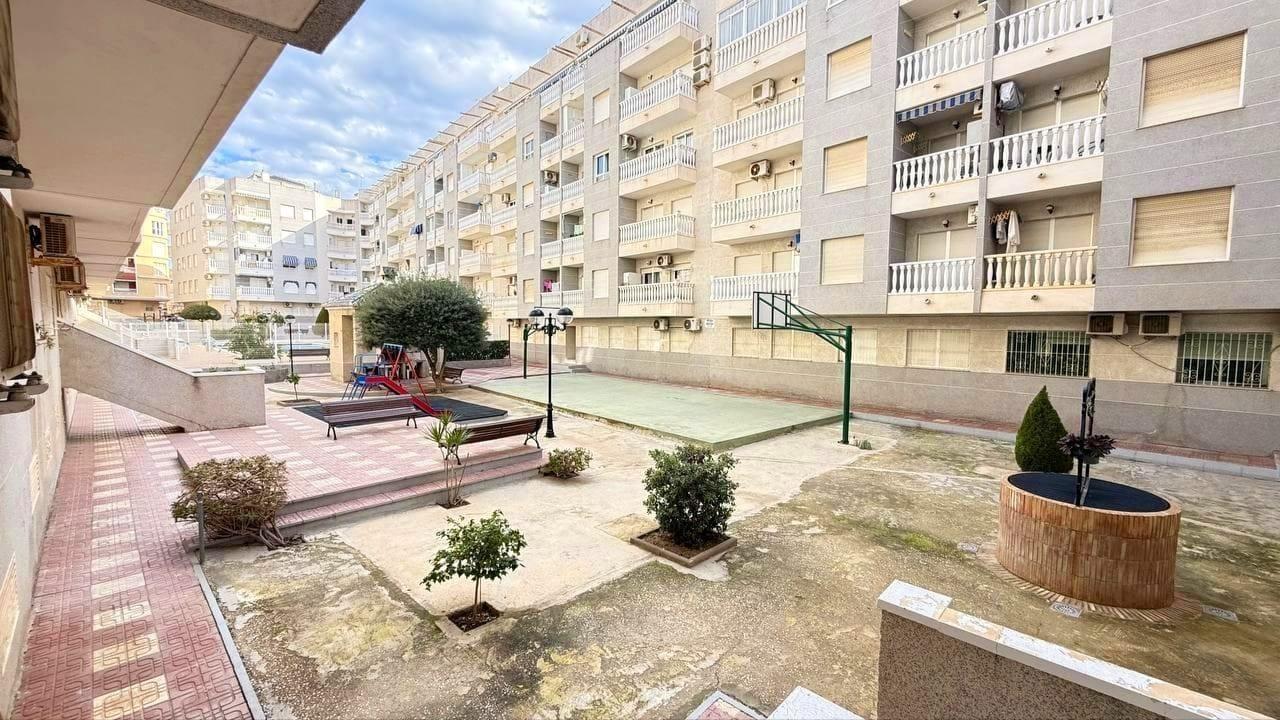 Apartment in Torrevieja, Alicante, Spain 1 bedroom, 50 sq.m. No. 195340