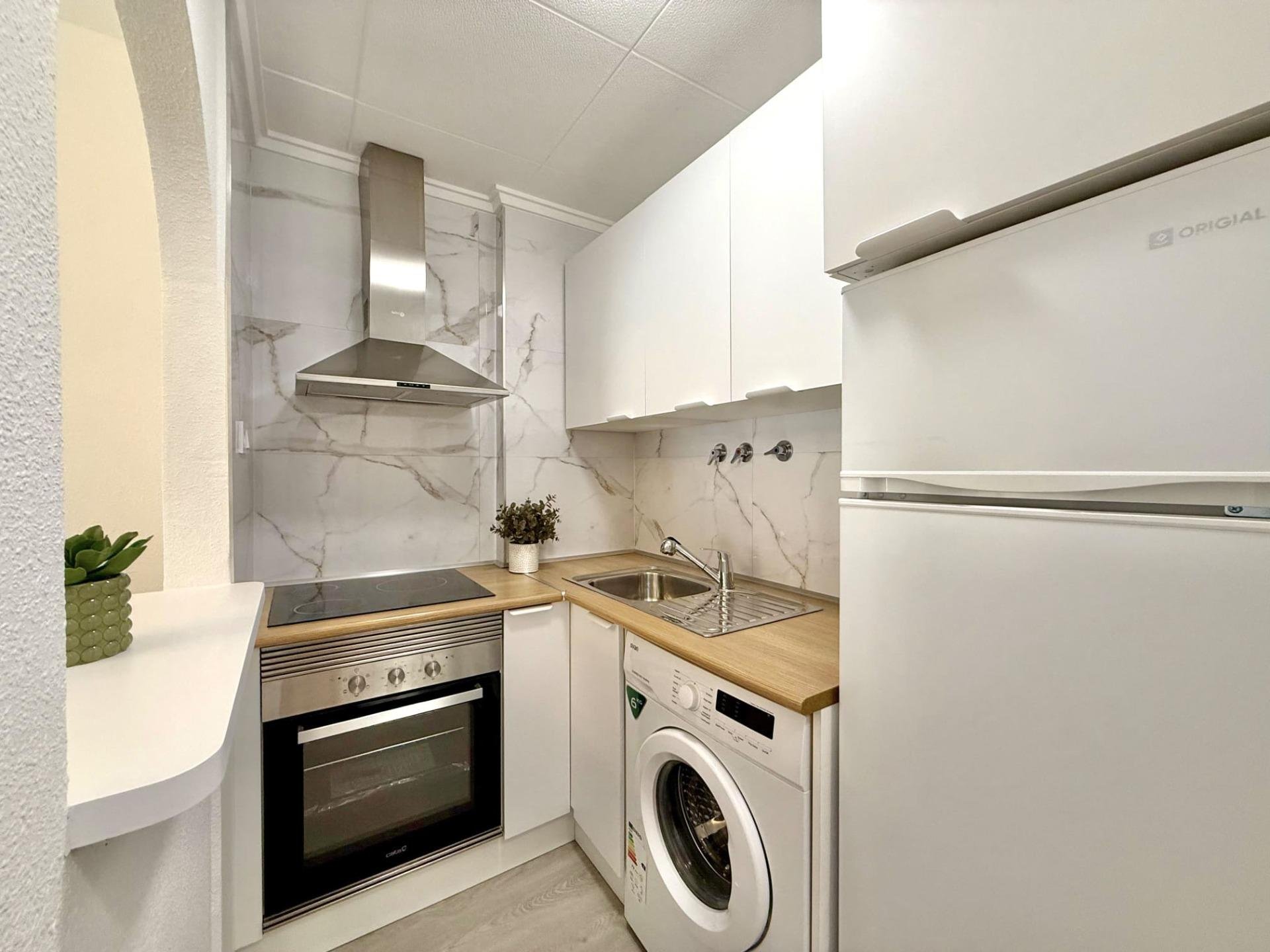 Apartment in Torrevieja, Alicante, Spain 1 bedroom, 50 sq.m. No. 195340