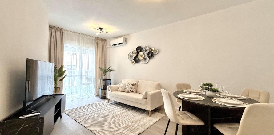 Apartment à Torrevieja, Alicante, Espagne 1 chambre, 50 m2 No. 195340