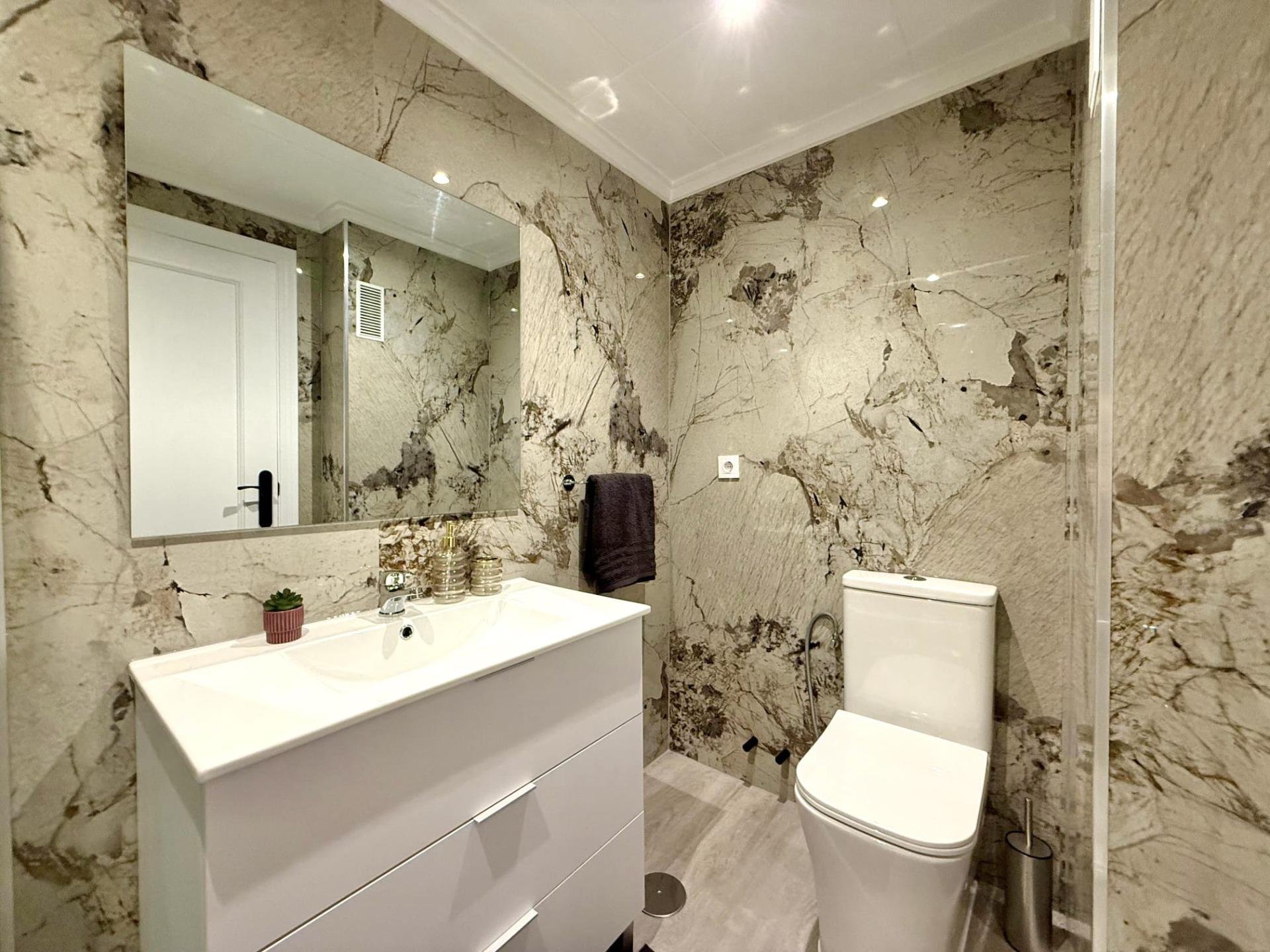 Apartment in Torrevieja, Alicante, Spain 1 bedroom, 50 sq.m. No. 195340