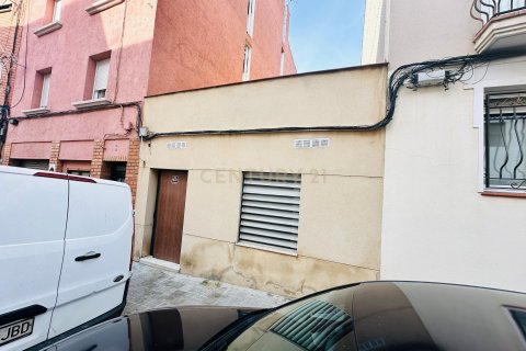 House for sale in Sabadell, Barcelona, Spain 3 bedrooms, 116 sq.m. No. 168076 - photo 1