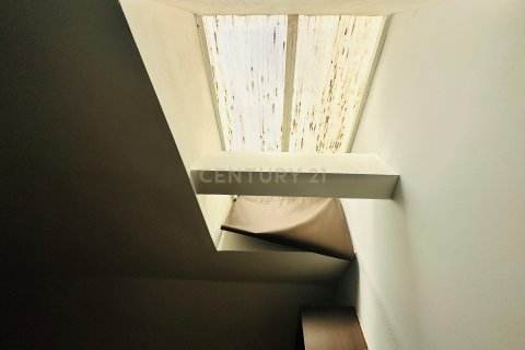 House for sale in Sabadell, Barcelona, Spain 3 bedrooms, 116 sq.m. No. 168076 - photo 22