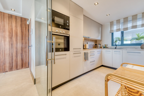 Apartment for sale Marbella, Malaga, Spain 2 bedrooms, 93 sq.m. No. 109744 - photo 16
