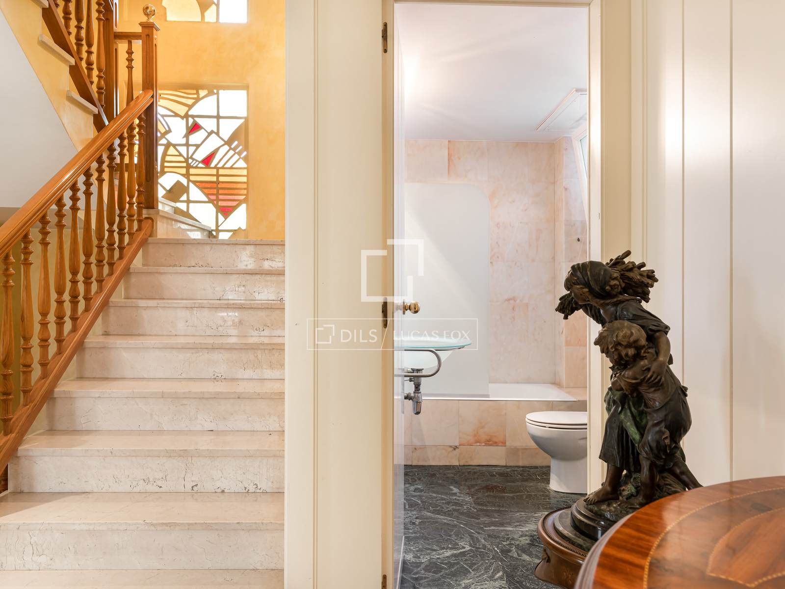 Villa en Sant Just Desvern, Barcelona, España 6 dormitorios, 520 m2 No. 192683