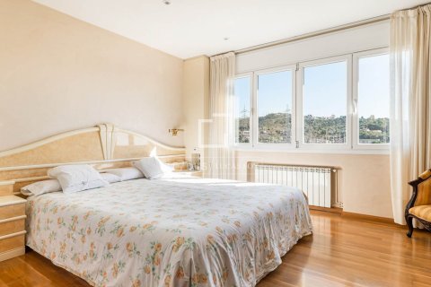Huvila myytävänä Sant Just Desvern, Barcelona, Espanja, 6 makuuhuonetta, 520 m2 No. 192683 - kuva 18