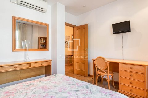 Huvila myytävänä Sant Just Desvern, Barcelona, Espanja, 6 makuuhuonetta, 520 m2 No. 192683 - kuva 23