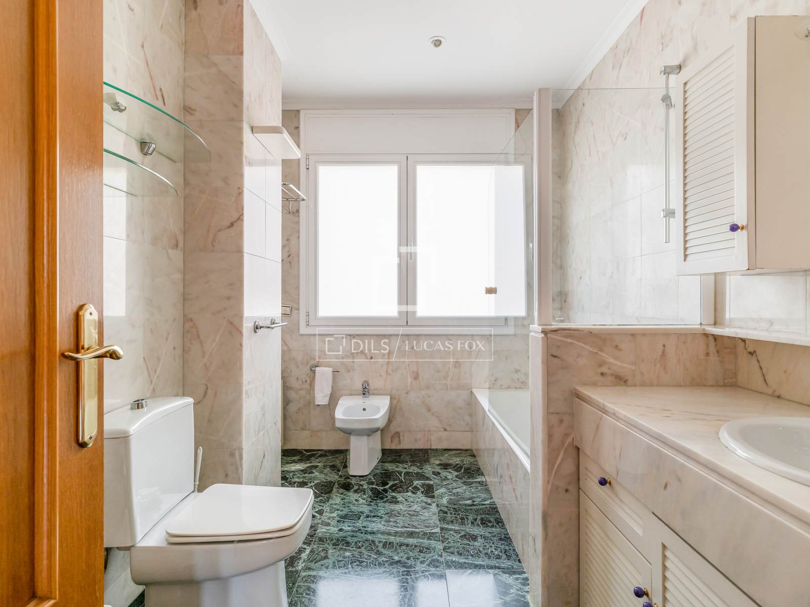 Villa en Sant Just Desvern, Barcelona, España 6 dormitorios, 520 m2 No. 192683