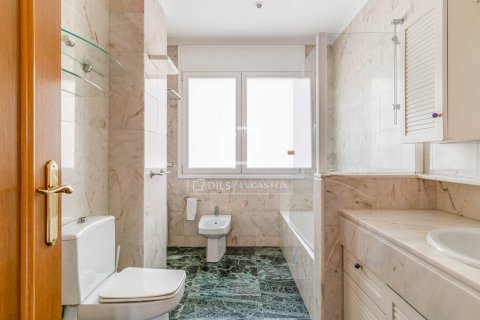 Huvila myytävänä Sant Just Desvern, Barcelona, Espanja, 6 makuuhuonetta, 520 m2 No. 192683 - kuva 29