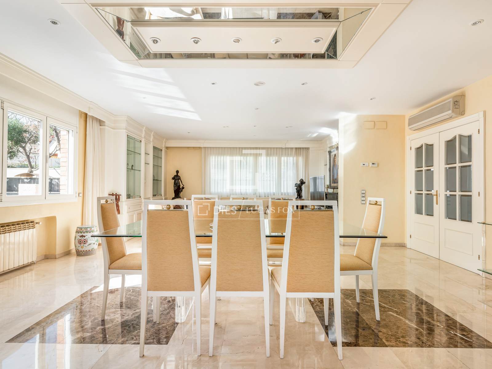 Villa en Sant Just Desvern, Barcelona, España 6 dormitorios, 520 m2 No. 192683